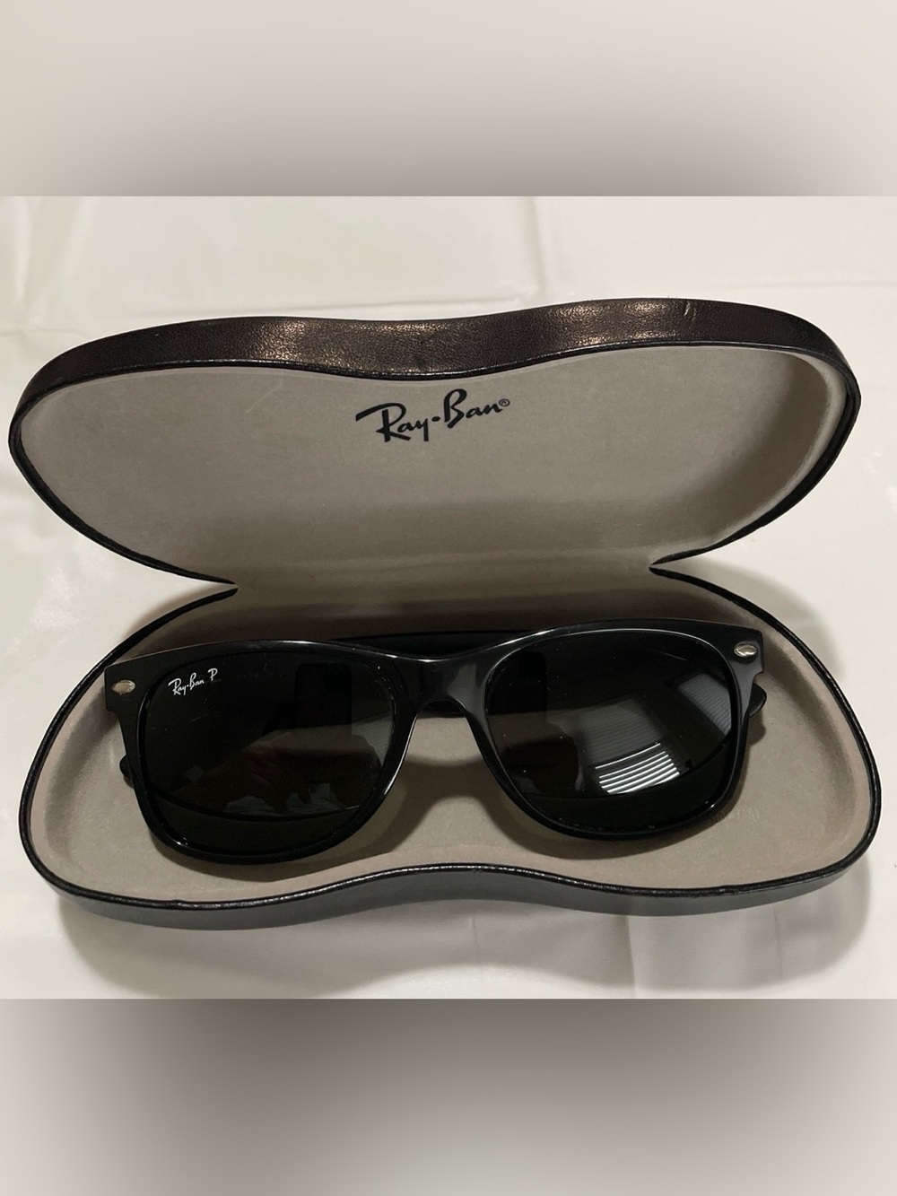 Ray-Ban Polarized RB2132 New Wayfarer Classic Black Men's Sunglasses & Hard Case
